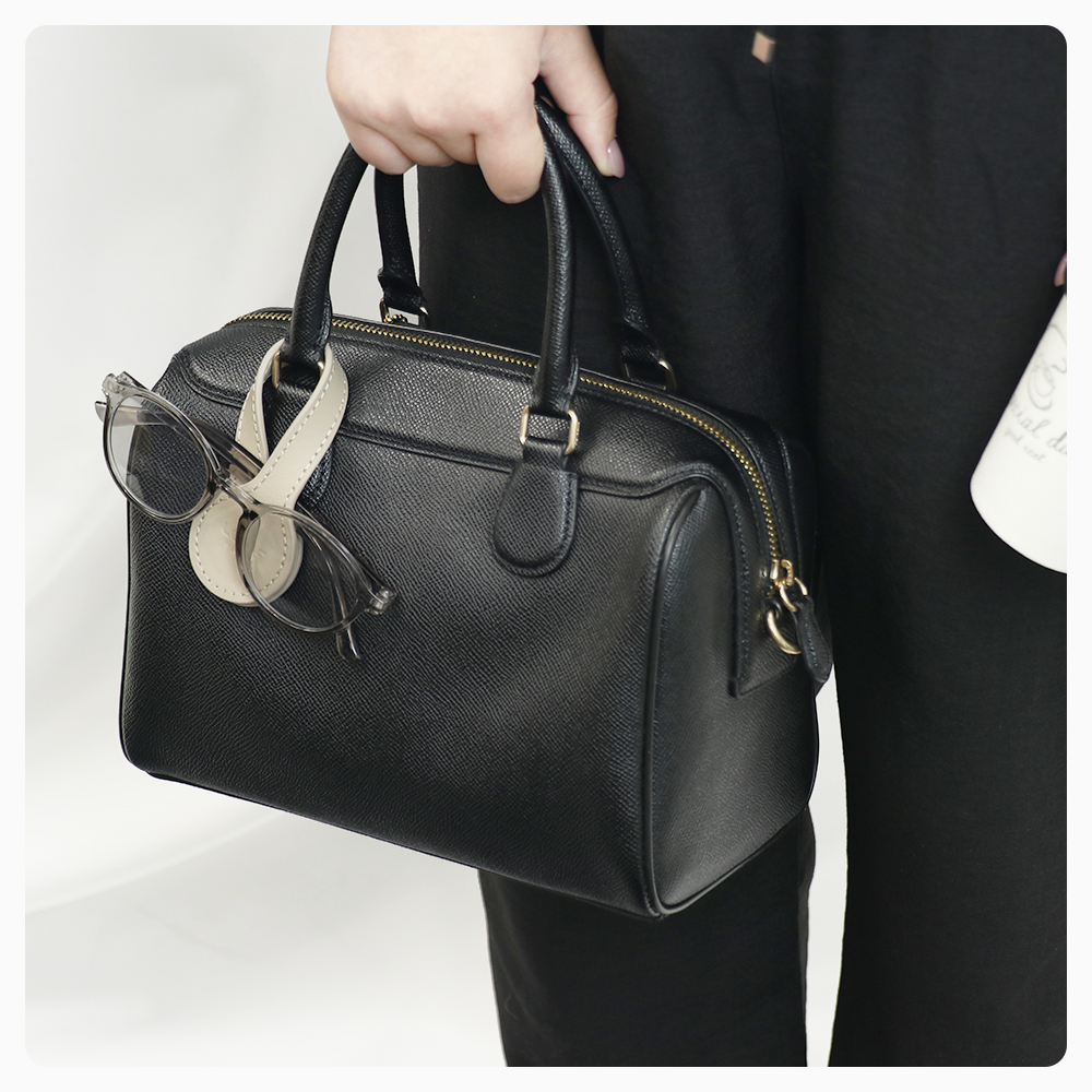 LOOF マグネットクリップ ハットクリップ ブランケットクリップ 強力マグネット 本革 レザー ベビーカー 自転車 ハット ホルダー 挟む 紛失防止 多機能 バッグ 収納 便利グッズ 帽子クリップ 吊り下げ 落ちない 寒さ対策 赤ちゃん キッズ 子供