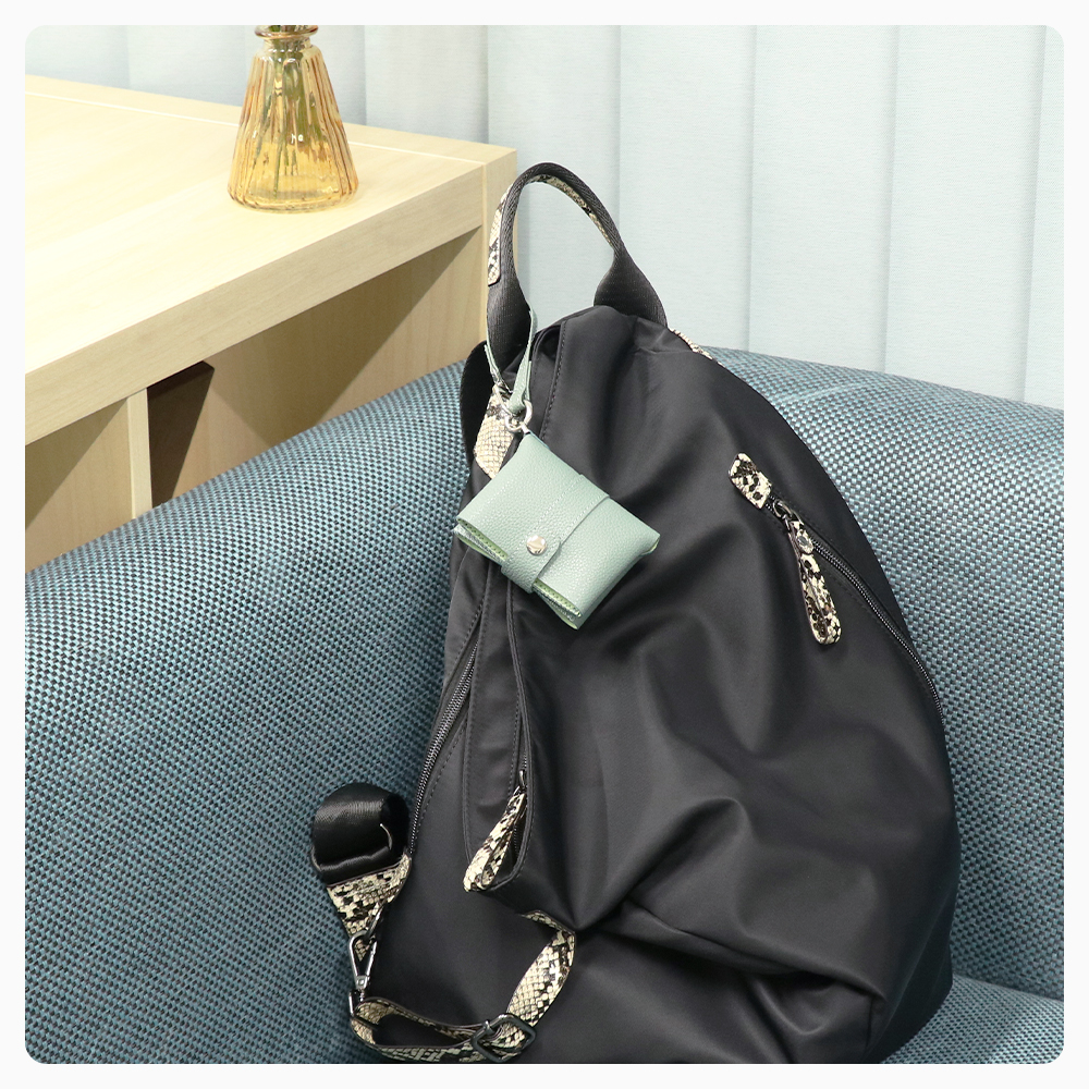 LOOF ポケットティッシュ ケース ポケットティッシュケース ポケットティッシュカバー 収納 ポーチ 持ち運び コンパクト 可愛い おしゃれ 高級 保湿 子供 レディース メンズ シンプル 小物入れ 本革 レザー ウエットティッシュ ケース