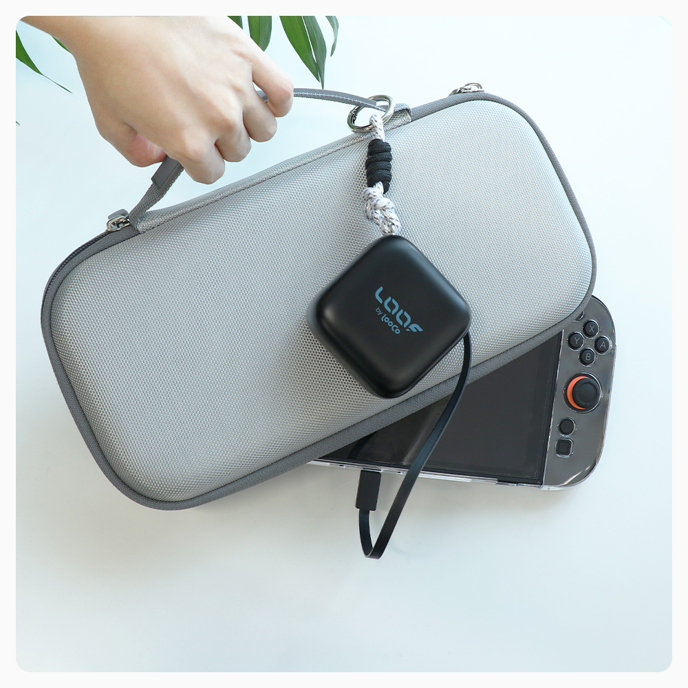 LOOF モバイルバッテリー 巻き取り式 リール 伸縮ケーブル 70cm 10000ｍAh 大容量 40W PD対応 急速充電 ケーブル内蔵 充電 スマホ充電器 モバイルバッテリー Type-C タイプC Android iPhone 2台同時充電 ストラップ 持ち運び カラビナ 小型 マグネット