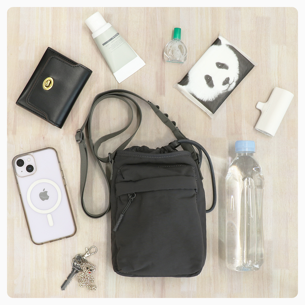 LOOF 雨でも安心!撥水仕様 ショルダー ポーチ バッグ ショルダーポーチ ショルダーバッグ 巾着バッグ スマホポーチ 斜めがけバッグ 斜めがけ 肩掛け 軽量 軽い 撥水 男女兼用 大人 子供 子ども スマホ ショルダー ポーチ バッグ レディース メンズ キッズ 小さめ シンプル