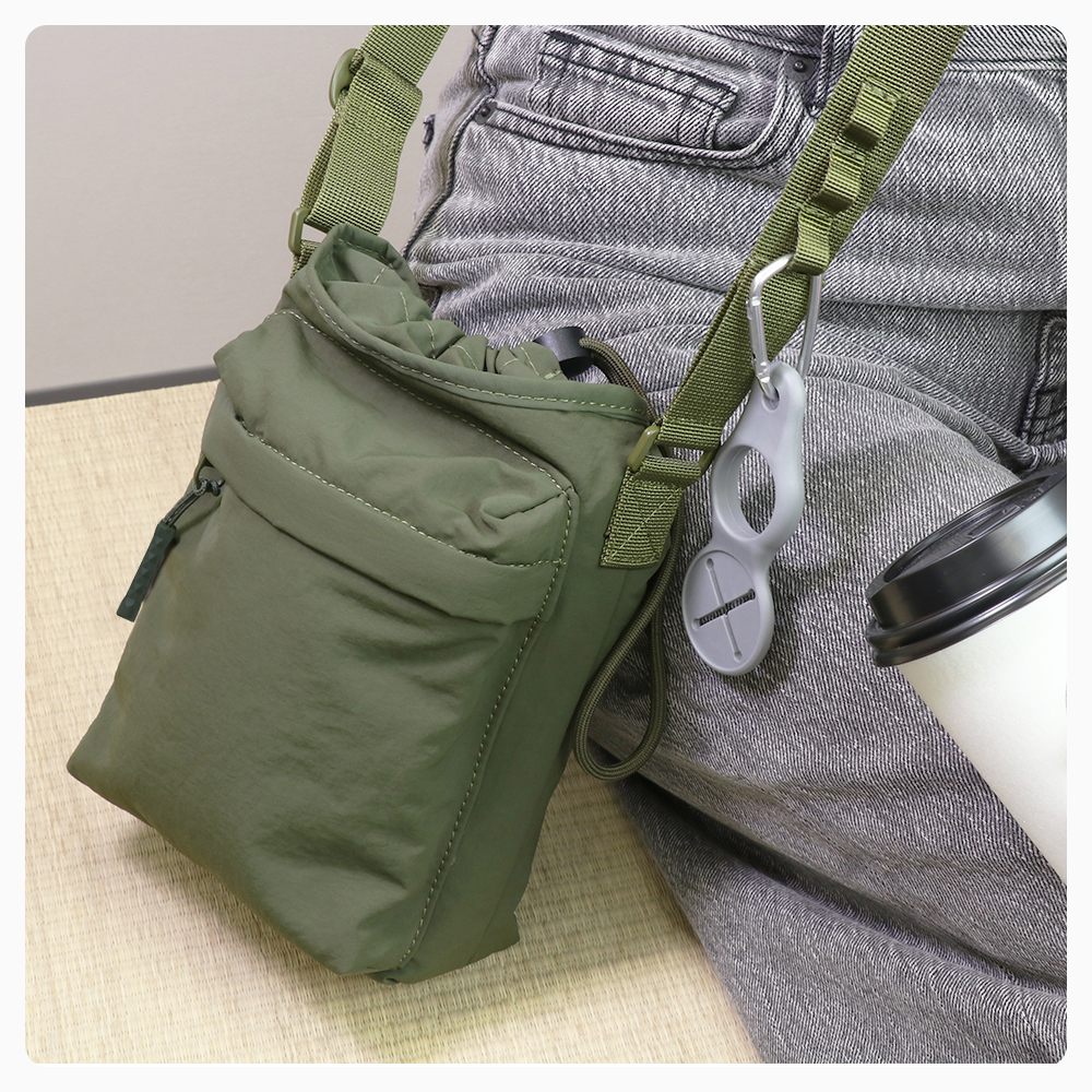 LOOF 雨でも安心!撥水仕様 ショルダー ポーチ バッグ ショルダーポーチ ショルダーバッグ 巾着バッグ スマホポーチ 斜めがけバッグ 斜めがけ 肩掛け 軽量 軽い 撥水 男女兼用 大人 子供 子ども スマホ ショルダー ポーチ バッグ レディース メンズ キッズ 小さめ シンプル