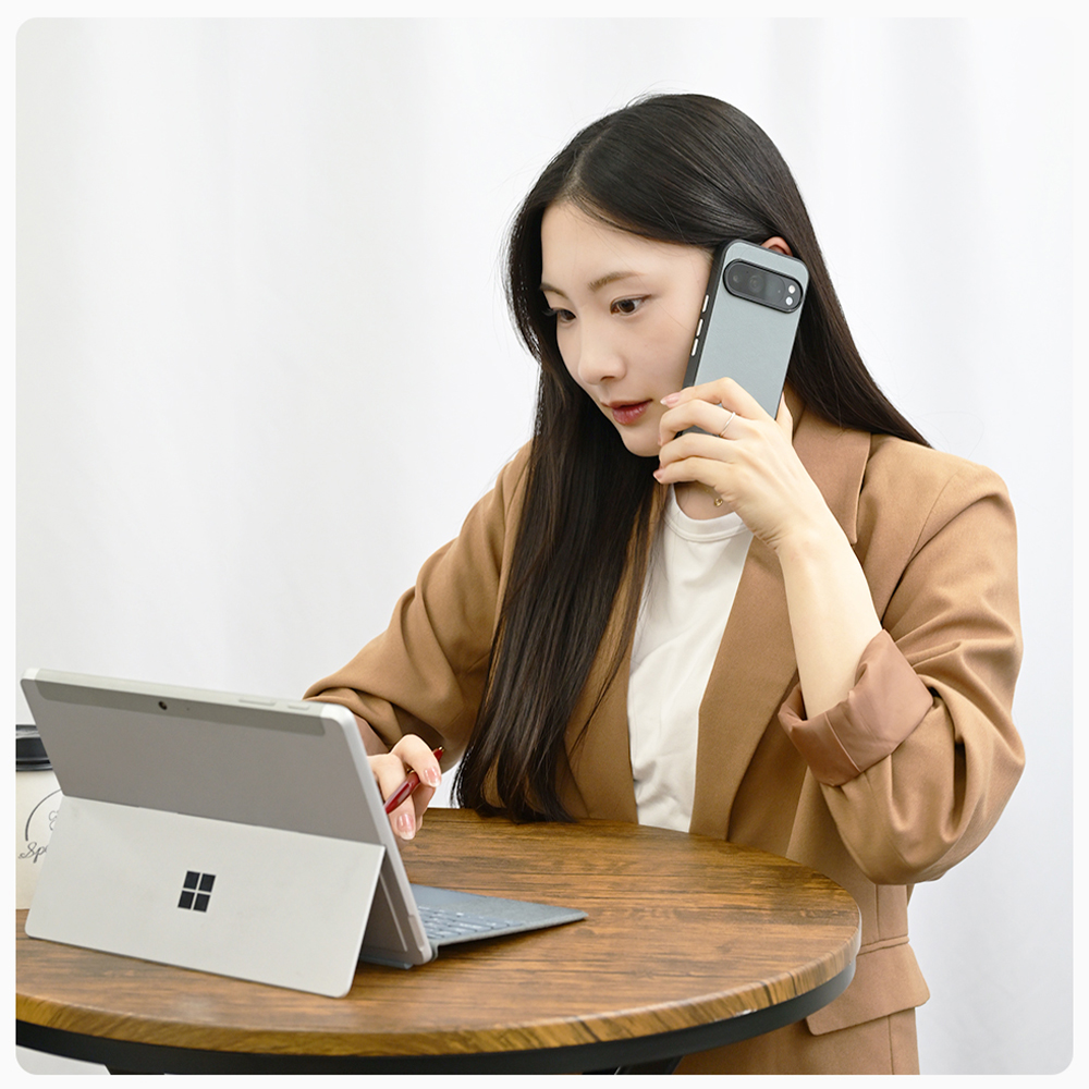 [ LOOF CLASSY-SHELL MagSafe対応 ] iPhone 16 Pro iPhone16 Pro アイフォン16 プロ iPhone 16 Pro 16Pro アイフォン 16 スマホケース 背面 ケース カバー ハードケース シルバーボタン 本革 ストラップホール MagSafe対応 [ iPhone 16 Pro ]